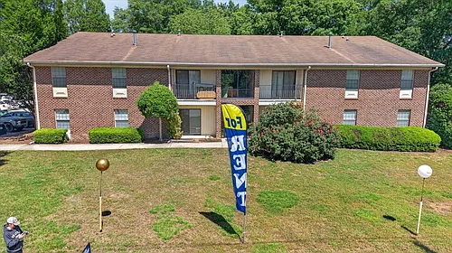 1630 Oxford Rd #F Photo 1