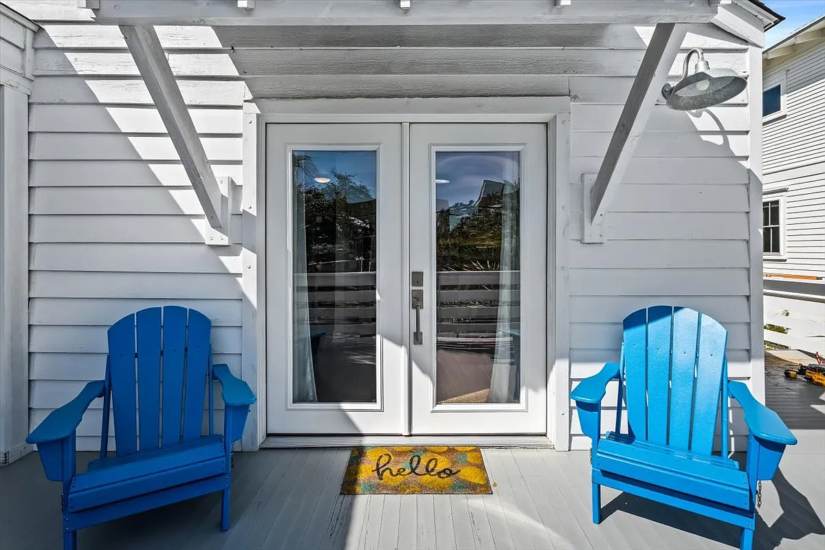 2 bed, 1100 sqft, $4,800 — Photo 3