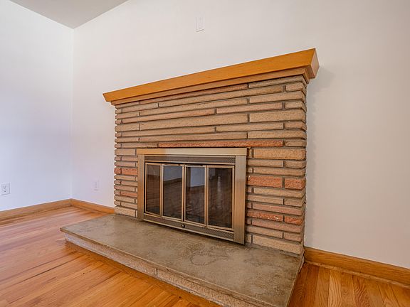 4th image of 2123 S Prairie Lane