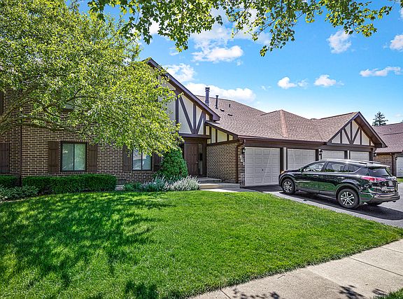2nd image of 661 Cross Creek Dr W #1B