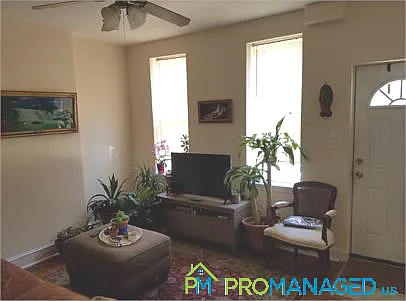 815 Livingston St — Photo 2