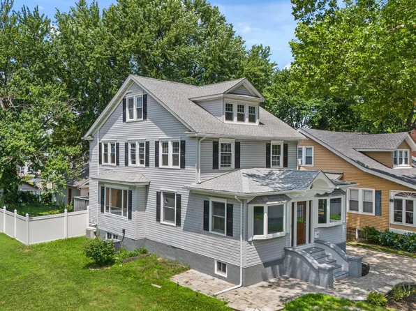 15 Lafayette Rd, Audubon, NJ 08106