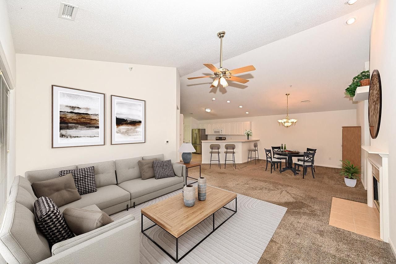 10258 West Deerwood LANE, Franklin, WI 53132 | MLS #1941055 | Zillow