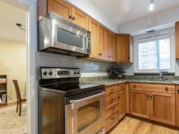 3rd image of 2040 Sherman Ave #C