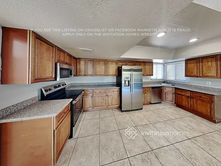 4033 W San Juan Ave — Photo 8