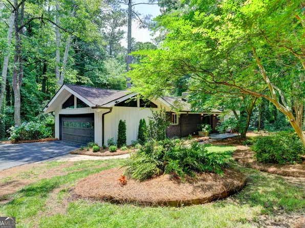 5363 Rosser Rd, Stone Mountain, GA 30087