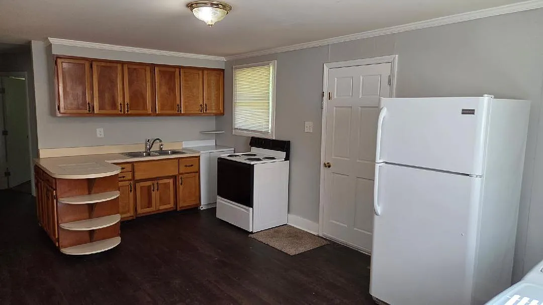 3 bed, 1178 sqft, $1,600 — Photo 3