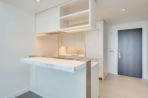 Rented by Compass | media 18