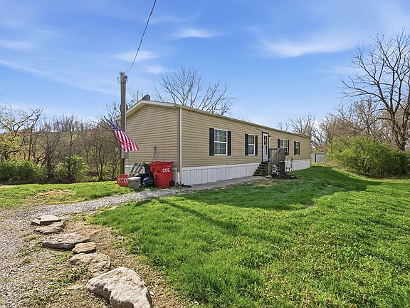 2nd image of 415 L E Junction Rd