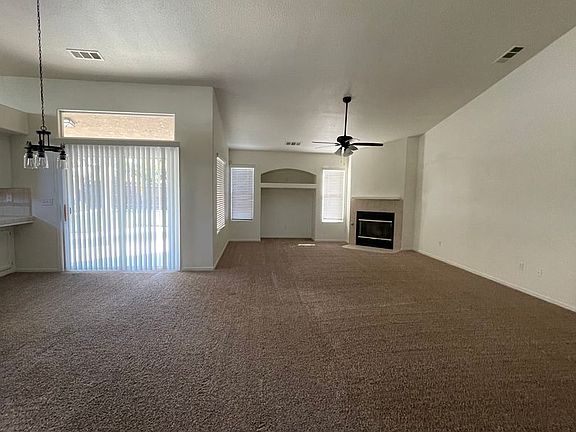 2nd image of 2721 W Oakridge Ave