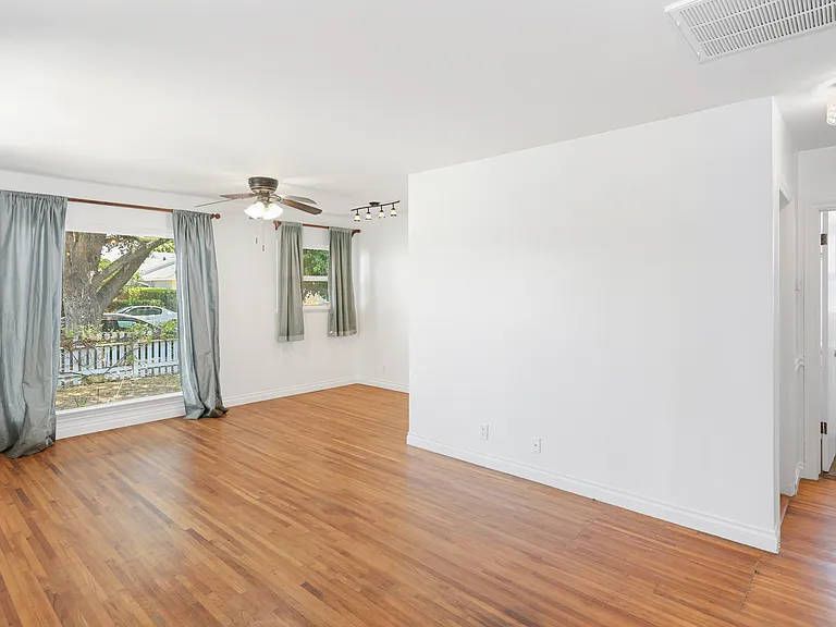 304 S Greengrove Dr — Photo 27
