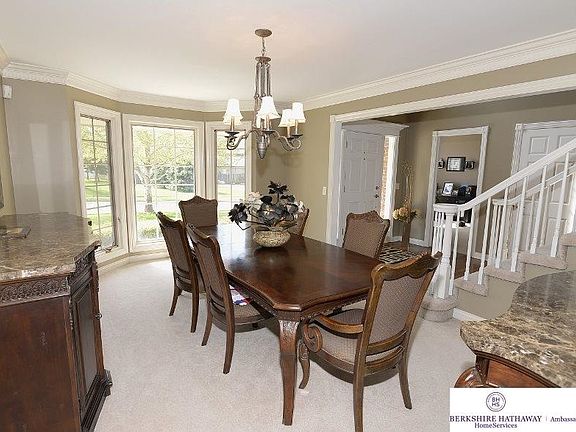 4th image of 614 N 163rd St