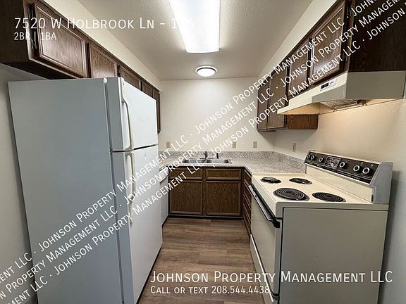 3rd image of 7520 W Holbrook Ln #126