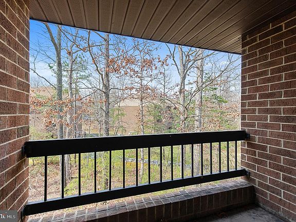 3rd image of 23243 Rosewood Ct #1035
