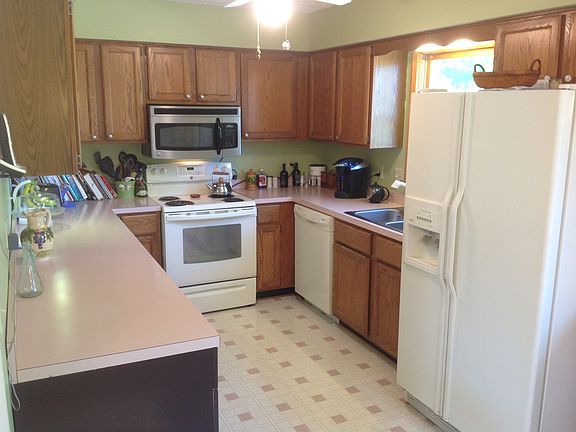 2nd image of 10992 Blake Ln