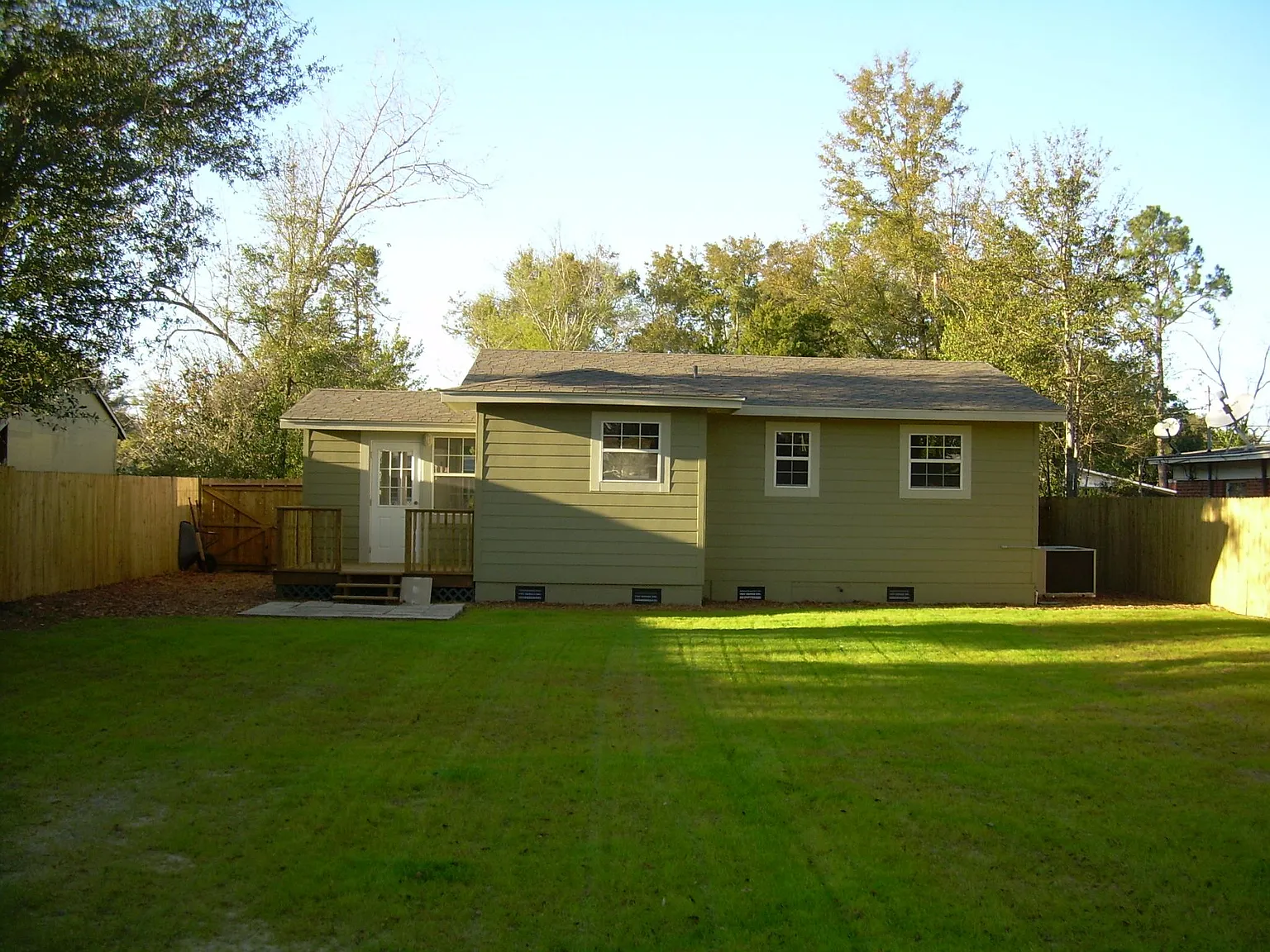 2 bed, 1000 sqft, $1,675 — Photo 2