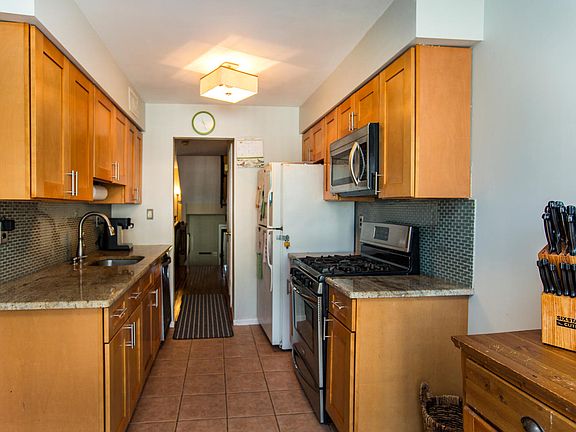 5th image of 62 Canterbury Ln