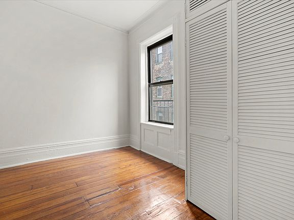 5th image of 270 W 12th St APT 5C