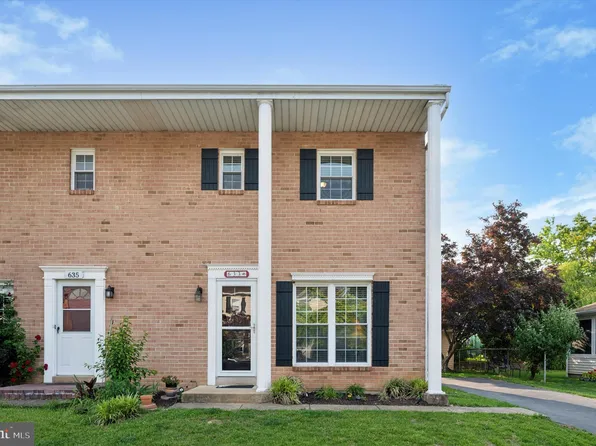 633 E Wiltshire Dr #81, Wallingford, PA 19086