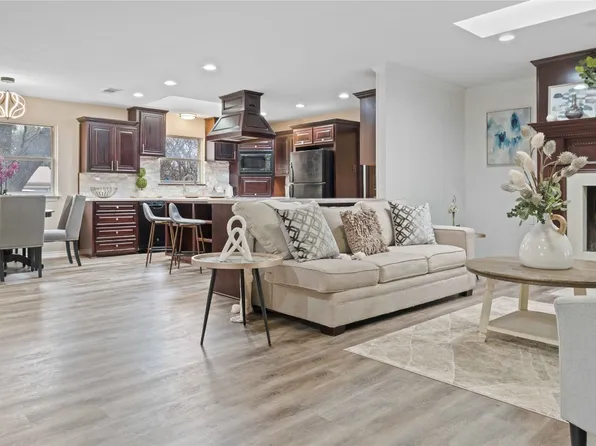 4526 Cummings Dr, North Richland Hills, TX 76180