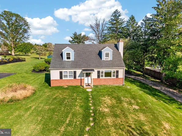 507 Saint Johns Cir, Phoenixville, PA 19460