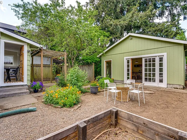 6351 NE 34th Ave — Photo 23