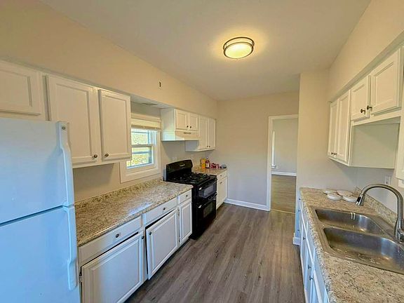 4th image of 4116 Douglas Dr Unit 2