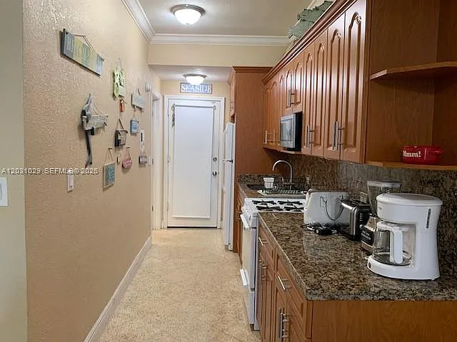 6490 Collins Ave #3 — Photo 10