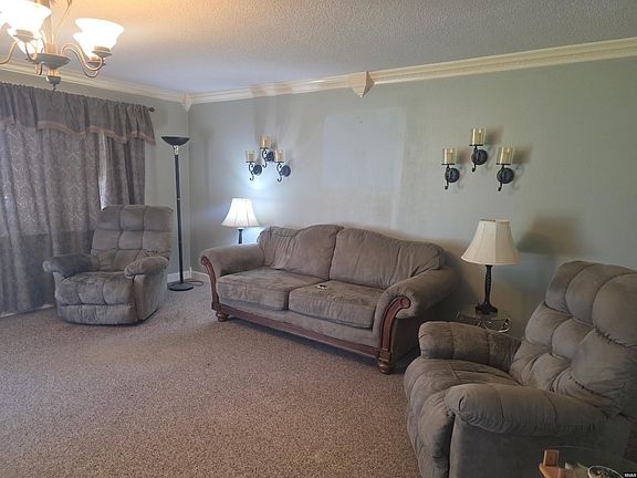 4th image of 1352 Travis Chapel Rd