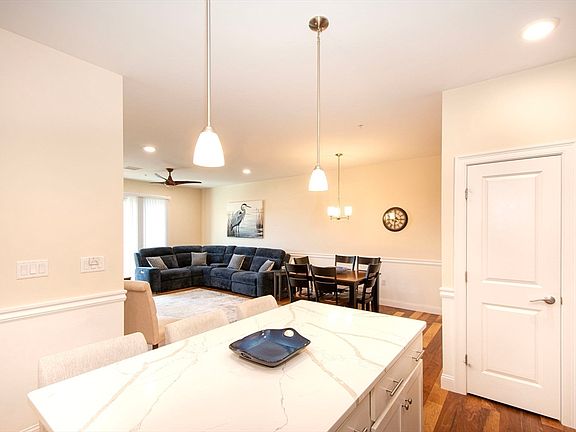 4th image of 45 Plaza Way Unit 406