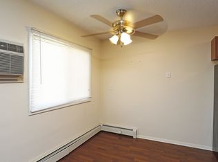 2130 W County Rd E #105, Saint Paul, MN 55126