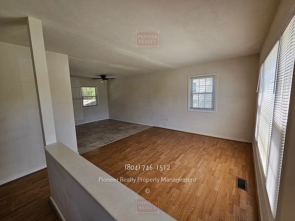 4th image of 4548 Twelveoaks Rd