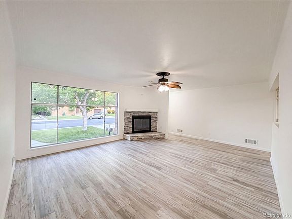 3rd image of 929 Carol Street