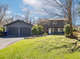 67 Cranbury Rd, Norwalk, CT 06851