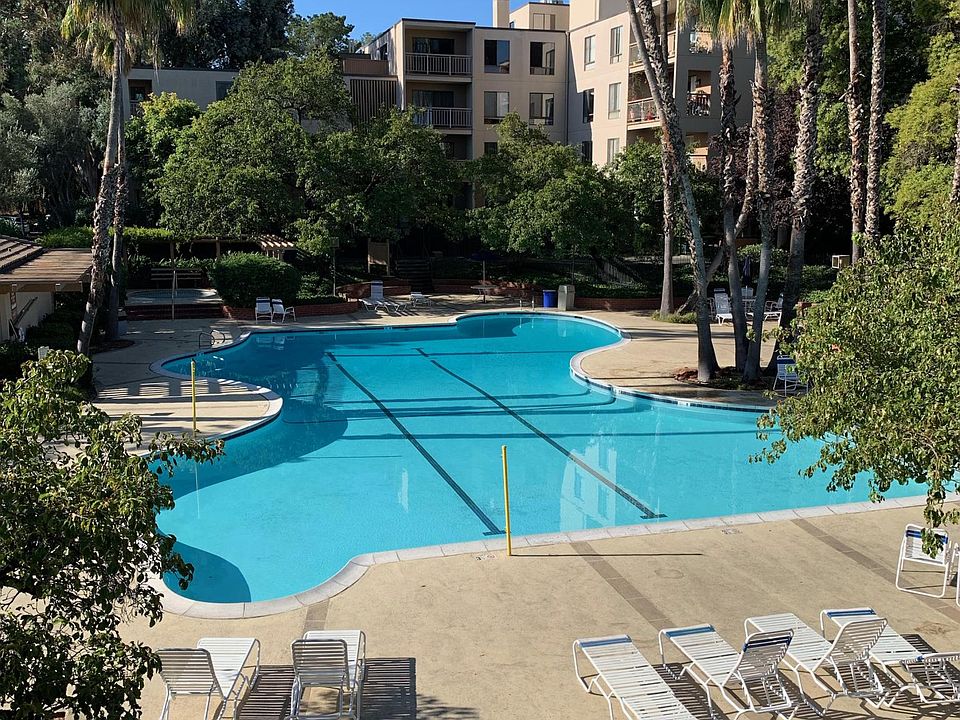 1st image of 340 N Civic Dr APT 204