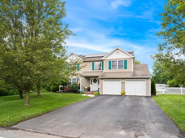 641 Commonwealth Boulevard, Toms River, NJ 08757