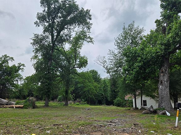 3rd image of 1228 Northwest Rd #323