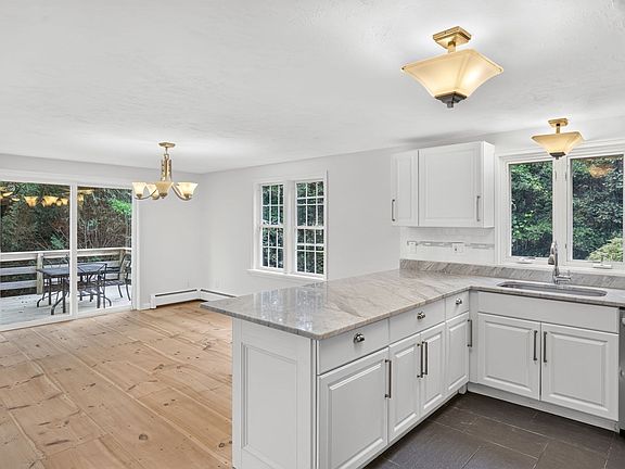 4th image of 27 Walker Rd