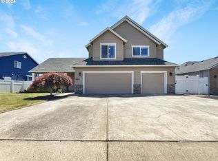 450 E 13th St, La Center, WA