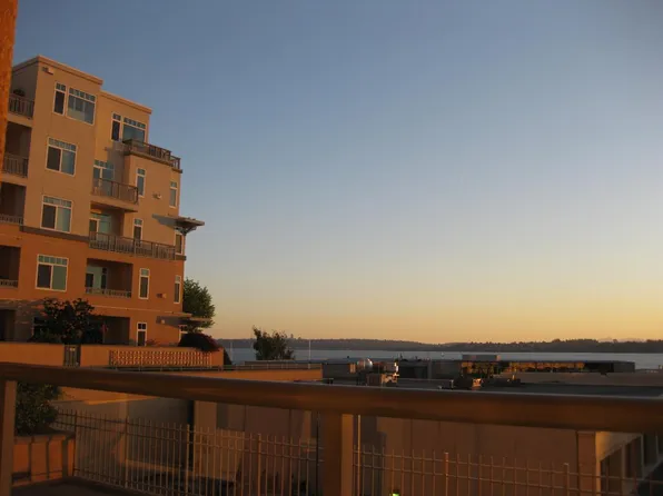 109 2nd St S APT 536, Kirkland, WA 98033