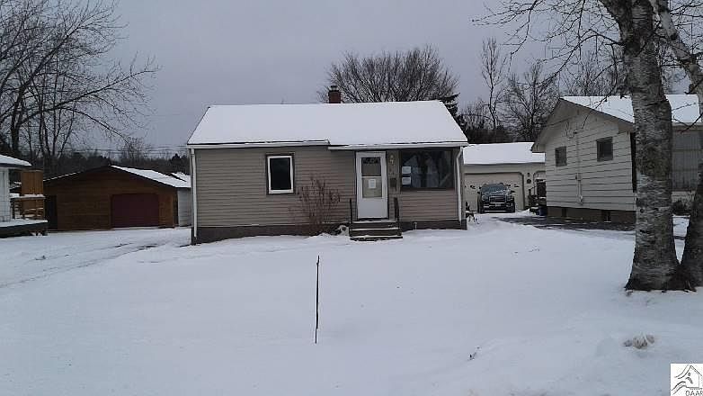 2nd image of 417 W Winona St