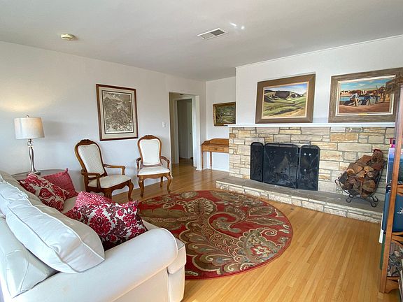 2nd image of 378 Palomares Ave