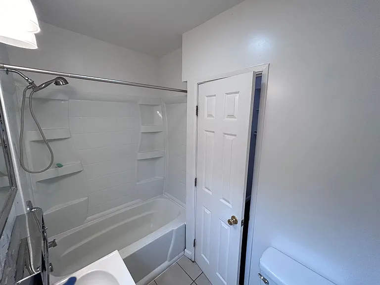 3937 Long Beach Blvd — Photo 8