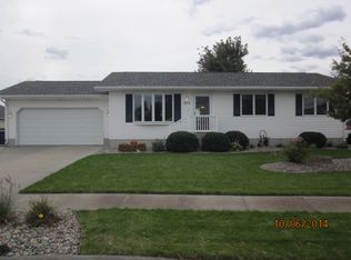 325 5th St, Columbus, NE 68601