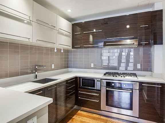 4th image of 2626 Jackson Ave APT 805
