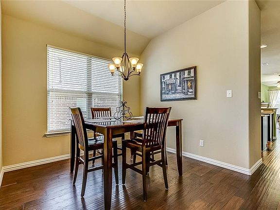 5th image of 1521 Poplar Dr