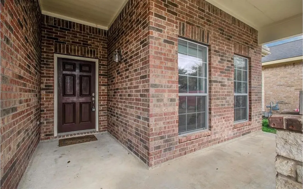 Building Photo - 7410 Sabinal Creek Dr