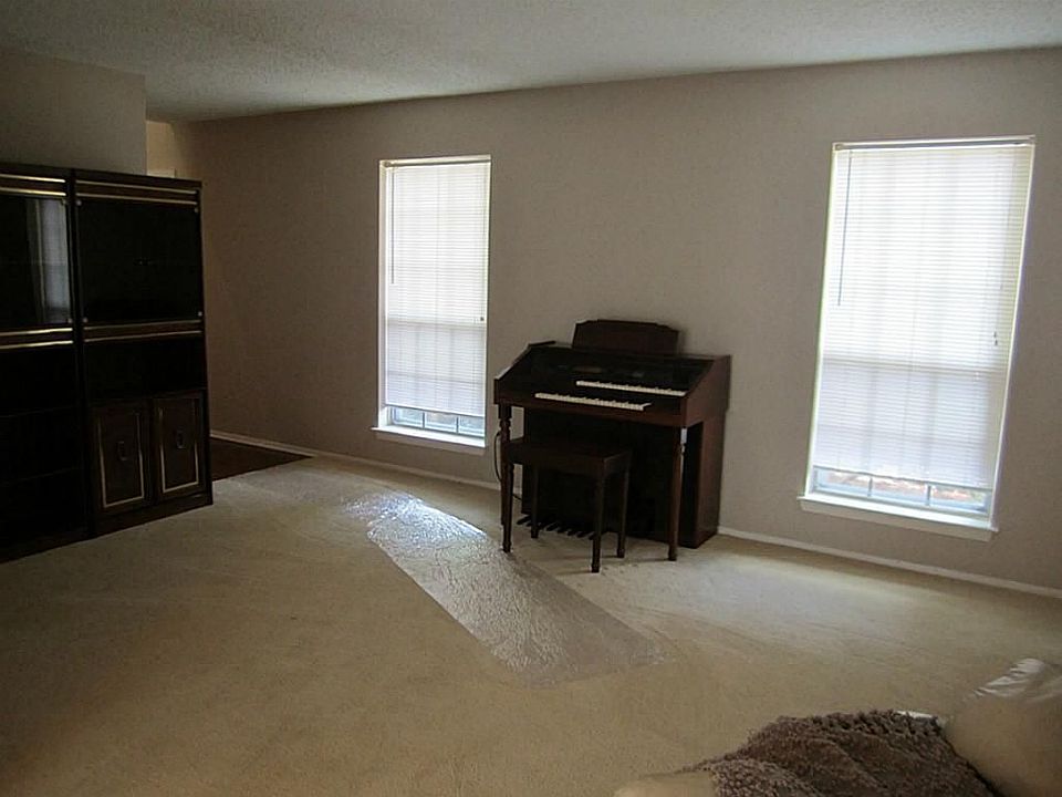 1st image of 16303 Espinosa Dr