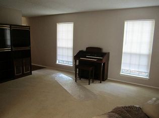 16303 Espinosa Dr, Houston, TX 77083