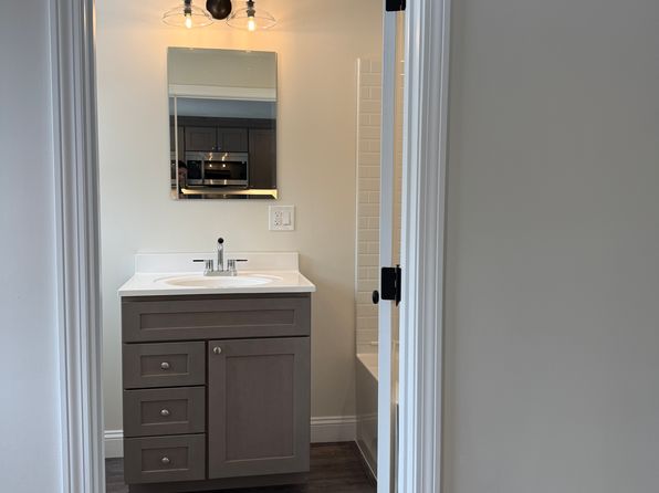 5 Johnson Meadow Rd #6B